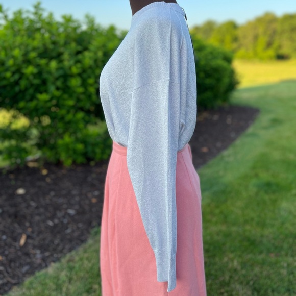 GORGEOUS Periwinkle Silver St. John Sweater - Picture 3 of 8